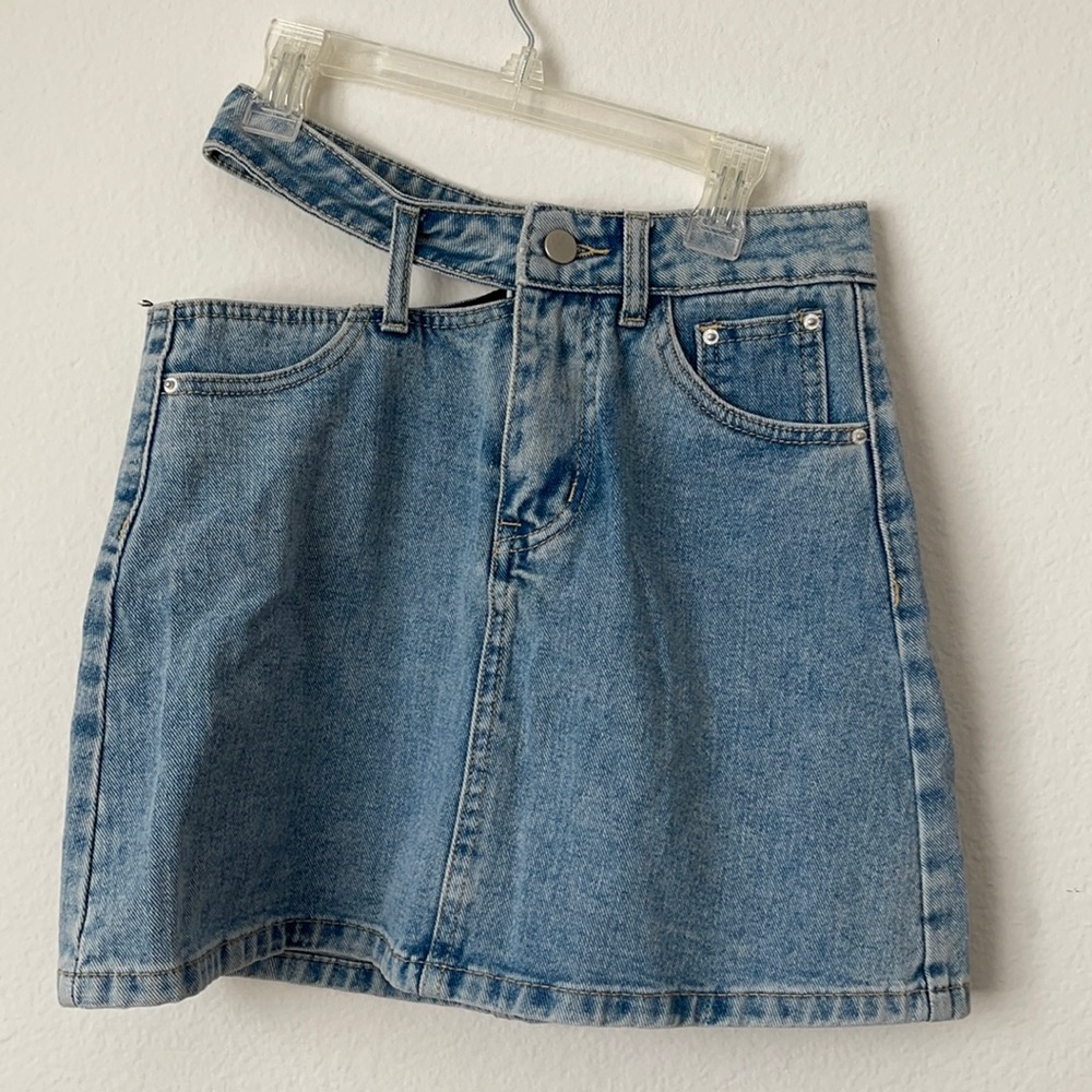 Brand.ASTONISHING POWER  . Size. Small.jean new without tags